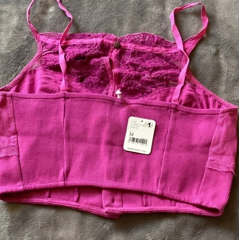 NWT Free People Have My Heart cami Sz M, peekaboo front, gorgeous color